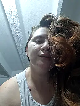 Snapshot of MartinaGuzmann chatting on November 29, 2025, 12:55 am MartinaGuzmann online show from November 29, 2025, 12:55 am