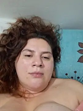 Snapshot of MartinaGuzmann chatting on November 19, 2025, 7:08 am MartinaGuzmann online show from November 19, 2025, 7:08 am