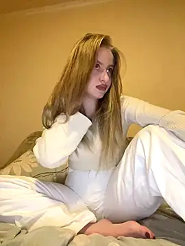 Snapshot of alexa_glory chatting on October 15, 2025, 8:50 pm alexa glory online show from October 15, 2025, 8:50 pm