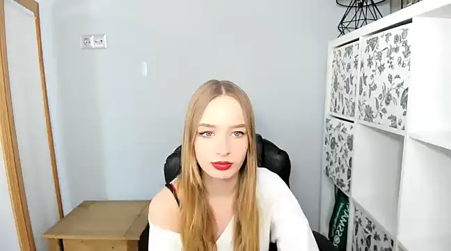 Snapshot of LilaGold chatting on January 21, 2025, 4:37 pm LilaGold online show from January 21, 2025, 4:37 pm