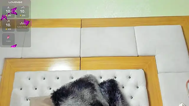 Snapshot of Selenecollins chatting on November 3, 2025, 3:15 pm Selenecollins online show from November 3, 2025, 3:15 pm