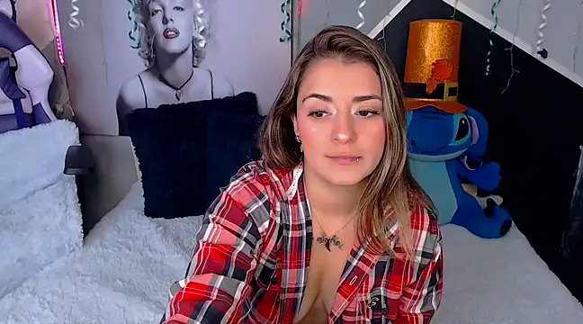 Snapshot of Samanta_james19 chatting on March 15, 2025, 6:32 pm Samanta james19 online show from March 15, 2025, 6:32 pm