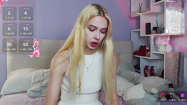 White Lioness online show from September 15, 2025, 4:51 pm