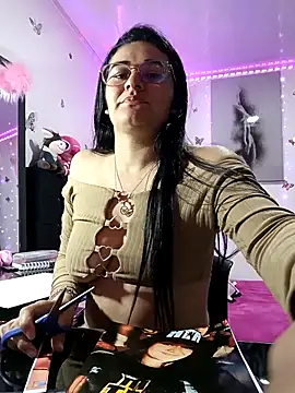 Hanna Kinsley online show from October 14, 2025, 4:02 am