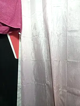 Hanna Kinsley online show from October 15, 2025, 5:32 pm