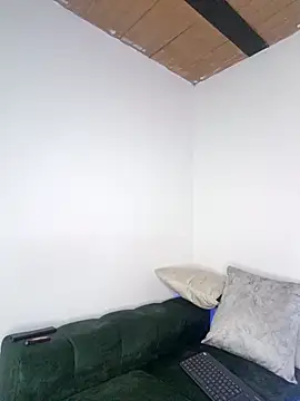 Snapshot of Karolgood3 chatting on September 20, 2025, 4:28 am Karolgood3 online show from September 20, 2025, 4:28 am