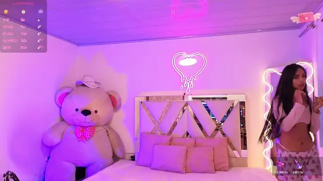 Jazmin tay online show from October 18, 2025, 11:45 am