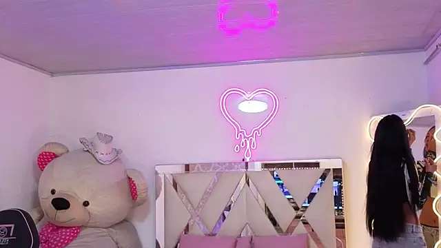 Jazmin tay online show from November 14, 2025, 11:47 am