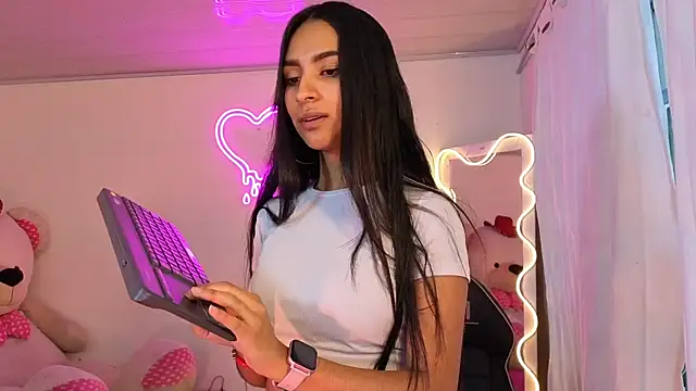 Jazmin tay online show from October 7, 2025, 11:44 am