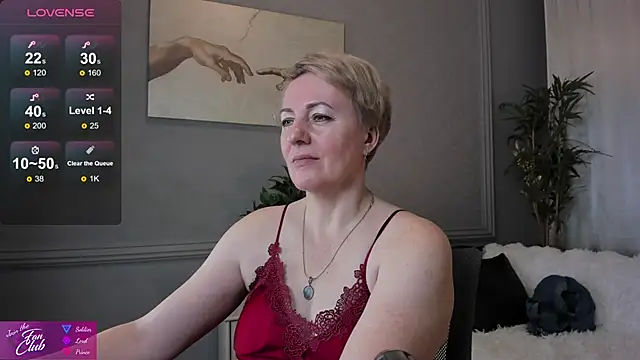 Snapshot of Nika_Smit chatting on February 2, 2025, 8:02 am Nika Smit online show from February 2, 2025, 8:02 am