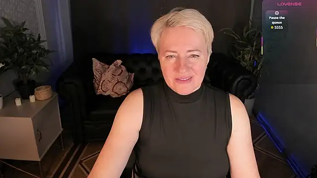 Snapshot of Nika_Smit chatting on February 20, 2026, 6:26 am Nika Smit online show from February 20, 2026, 6:26 am