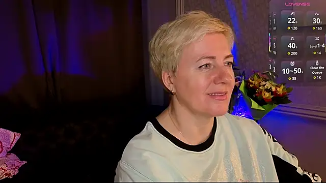 Snapshot of Nika_Smit chatting on March 8, 2026, 5:44 am Nika Smit online show from March 8, 2026, 5:44 am