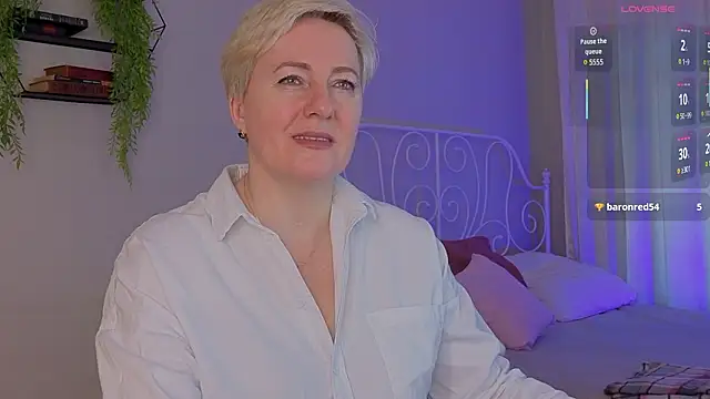 Snapshot of Nika_Smit chatting on March 7, 2026, 5:36 am Nika Smit online show from March 7, 2026, 5:36 am