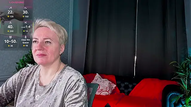 Snapshot of Nika_Smit chatting on February 13, 2026, 9:20 am Nika Smit online show from February 13, 2026, 9:20 am