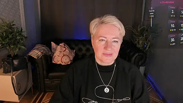 Snapshot of Nika_Smit chatting on February 20, 2026, 5:37 am Nika Smit online show from February 20, 2026, 5:37 am