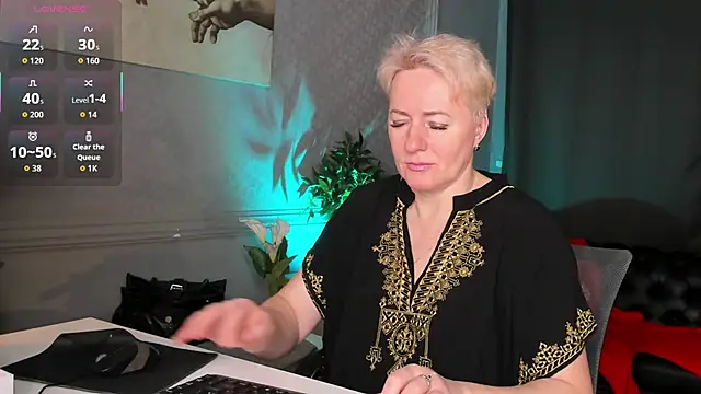 Snapshot of Nika_Smit chatting on February 8, 2026, 5:38 am Nika Smit online show from February 8, 2026, 5:38 am