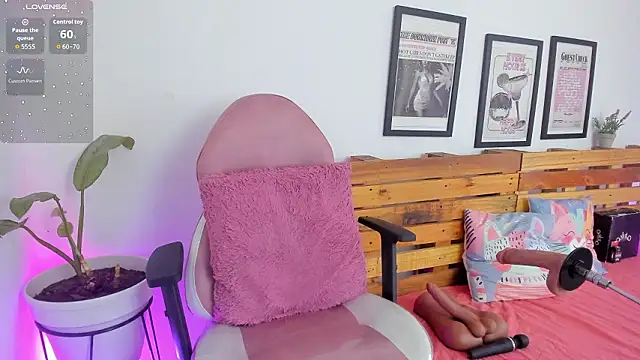 Alisson Boobs  online show from March 14, 2026, 9:10 pm