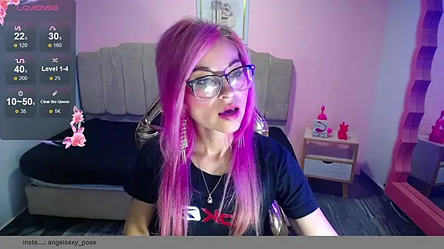 abril ch  online show from October 22, 2025, 10:47 am