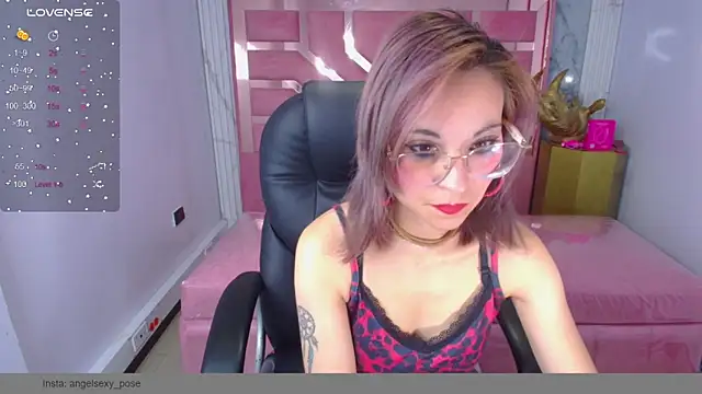 abril ch  online show from May 8, 2026, 12:31 pm