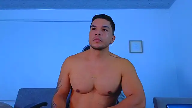 estebandelouis online show from July 15, 2026, 12:23 pm