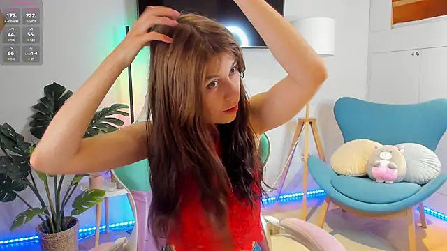 Snapshot of Hailey_Green chatting on June 22, 2026, 7:11 pm Hailey Green online show from June 22, 2026, 7:11 pm