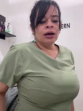 Snapshot of NATHALIA-28_ chatting on June 17, 2026, 12:26 pm NATHALIA-28 online show from June 17, 2026, 12:26 pm