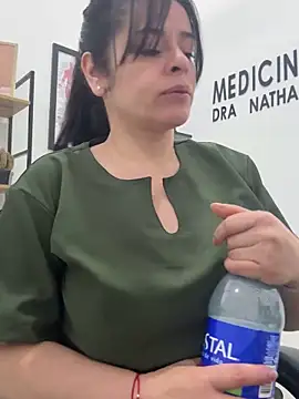 Snapshot of NATHALIA-28_ chatting on June 10, 2026, 12:17 pm NATHALIA-28 online show from June 10, 2026, 12:17 pm