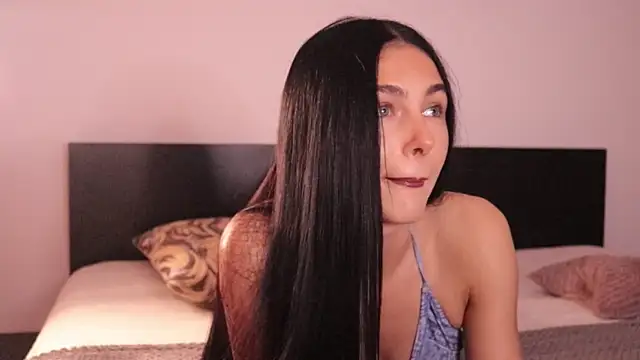 Snapshot of IvyKaelani chatting on October 23, 2025, 8:46 am IvyKaelani online show from October 23, 2025, 8:46 am