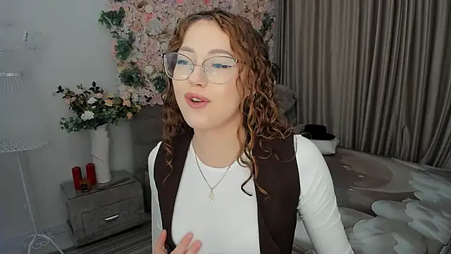 SereneFlame online show from October 21, 2025, 4:06 pm