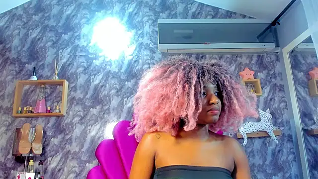 EMMAPARISS online show from December 22, 2025, 11:54 am