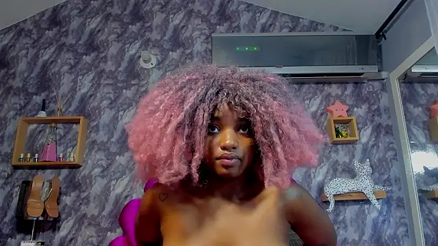 EMMAPARISS online show from February 9, 2026, 11:52 am