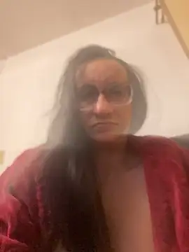 Snapshot of gloria7v05 chatting on June 11, 2026, 2:53 am gloria7v05 online show from June 11, 2026, 2:53 am