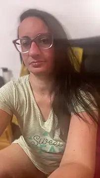 Snapshot of gloria7v05 chatting on July 3, 2026, 1:17 pm gloria7v05 online show from July 3, 2026, 1:17 pm
