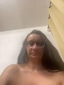 Snapshot of gloria7v05 chatting on July 30, 2026, 1:27 am gloria7v05 online show from July 30, 2026, 1:27 am