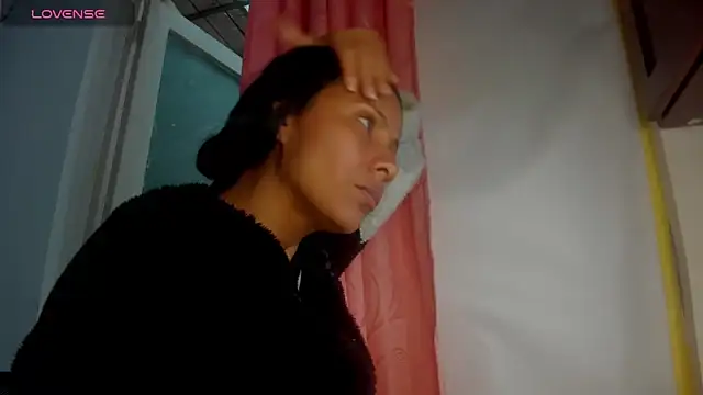 Snapshot of Nenita_Hot_ chatting on November 12, 2025, 6:56 pm Nenita Hot online show from November 12, 2025, 6:56 pm