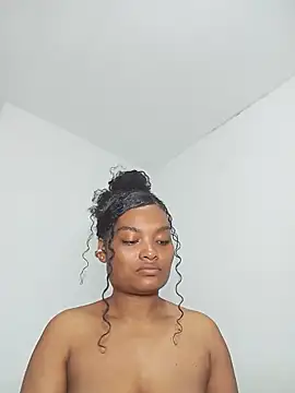 Snapshot of gianna_smith chatting on May 24, 2026, 10:48 am gianna smith online show from May 24, 2026, 10:48 am