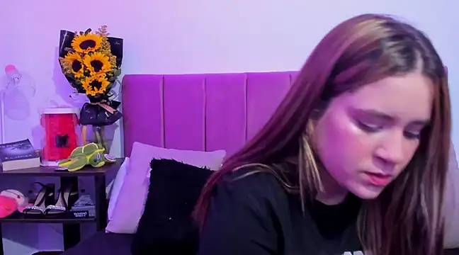 EmmyGray online show from December 10, 2024, 3:30 am