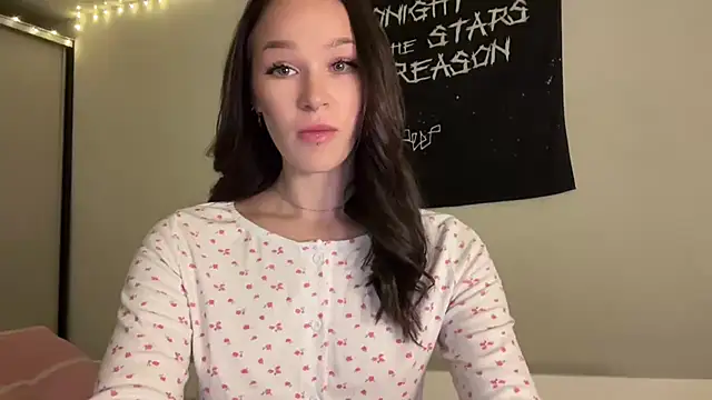 ur molly online show from November 13, 2025, 4:38 am