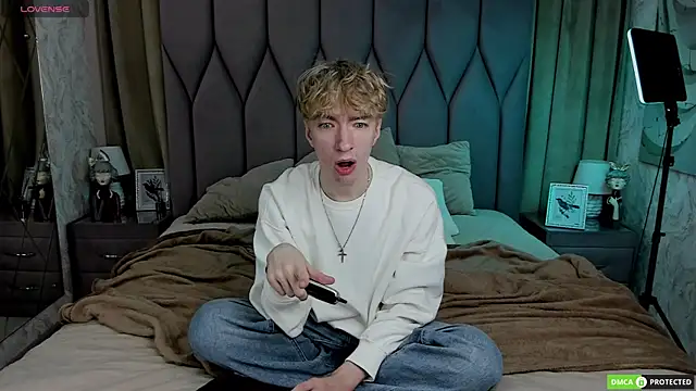 Snapshot of TrevorBenson chatting on October 9, 2025, 3:18 am TrevorBenson online show from October 9, 2025, 3:18 am