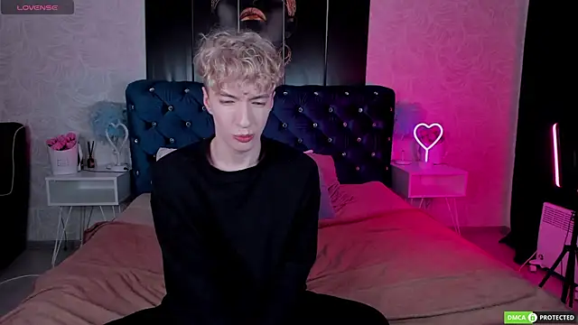 Snapshot of TrevorBenson chatting on November 20, 2025, 8:59 am TrevorBenson online show from November 20, 2025, 8:59 am