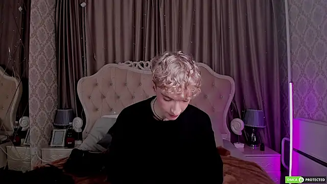 Snapshot of TrevorBenson chatting on November 7, 2025, 9:03 am TrevorBenson online show from November 7, 2025, 9:03 am