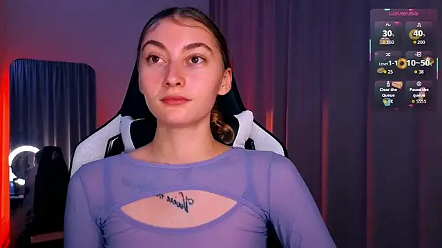 lady curls online show from October 17, 2025, 10:11 pm