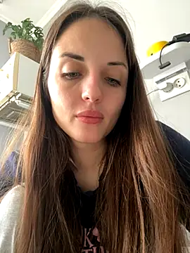 Snapshot of AmiLavs chatting on October 28, 2025, 7:29 am AmiLavs online show from October 28, 2025, 7:29 am