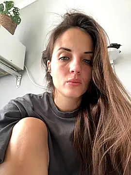 Snapshot of AmiLavs chatting on October 30, 2025, 7:17 am AmiLavs online show from October 30, 2025, 7:17 am