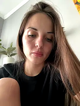 Snapshot of AmiLavs chatting on November 8, 2025, 11:25 am AmiLavs online show from November 8, 2025, 11:25 am