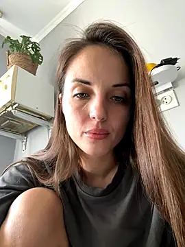 Snapshot of AmiLavs chatting on October 26, 2025, 10:48 am AmiLavs online show from October 26, 2025, 10:48 am