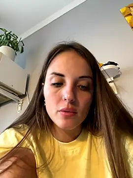 Snapshot of AmiLavs chatting on October 5, 2025, 10:50 am AmiLavs online show from October 5, 2025, 10:50 am