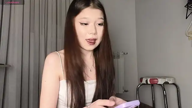 hoshina sayeri online show from November 22, 2025, 8:08 pm