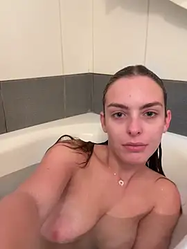 Snapshot of MrAndMrsSavage chatting on October 20, 2025, 3:23 pm MrAndMrsSavage online show from October 20, 2025, 3:23 pm