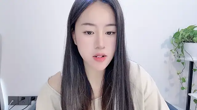 chloe-01 online show from January 14, 2026, 5:00 am